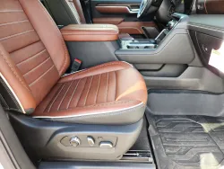 2025 GMC Sierra 3500HD Denali Ultimate | Thumbnail Photo 17 of 29