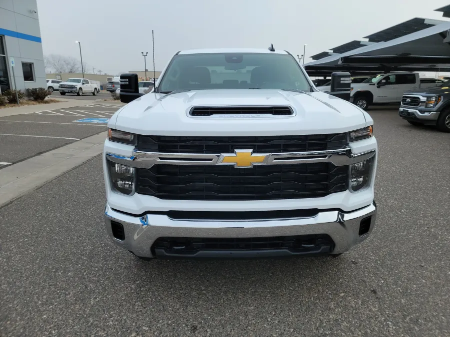 2024 Chevrolet Silverado 2500HD LT | Photo 8 of 12