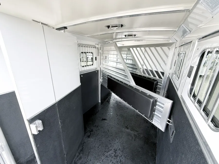 2026 Cimarron 3HGN | Photo 4 of 4