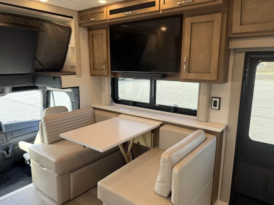 2026 Newmar Grand Star 3444 | Photo 20 of 47