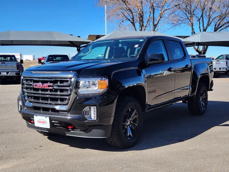 2022 GMC Canyon 4WD AT4 w/Leather | Photo 3 of 31