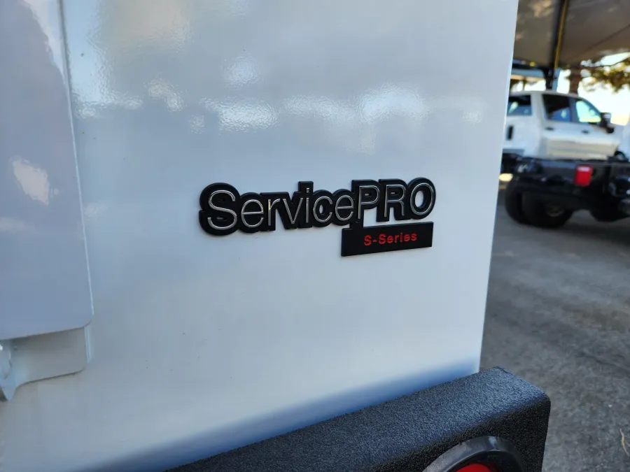 2025 GMC Sierra 2500HD Pro | Photo 16 of 32