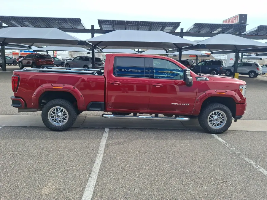 2022 GMC Sierra 2500HD AT4 | Photo 5 of 20