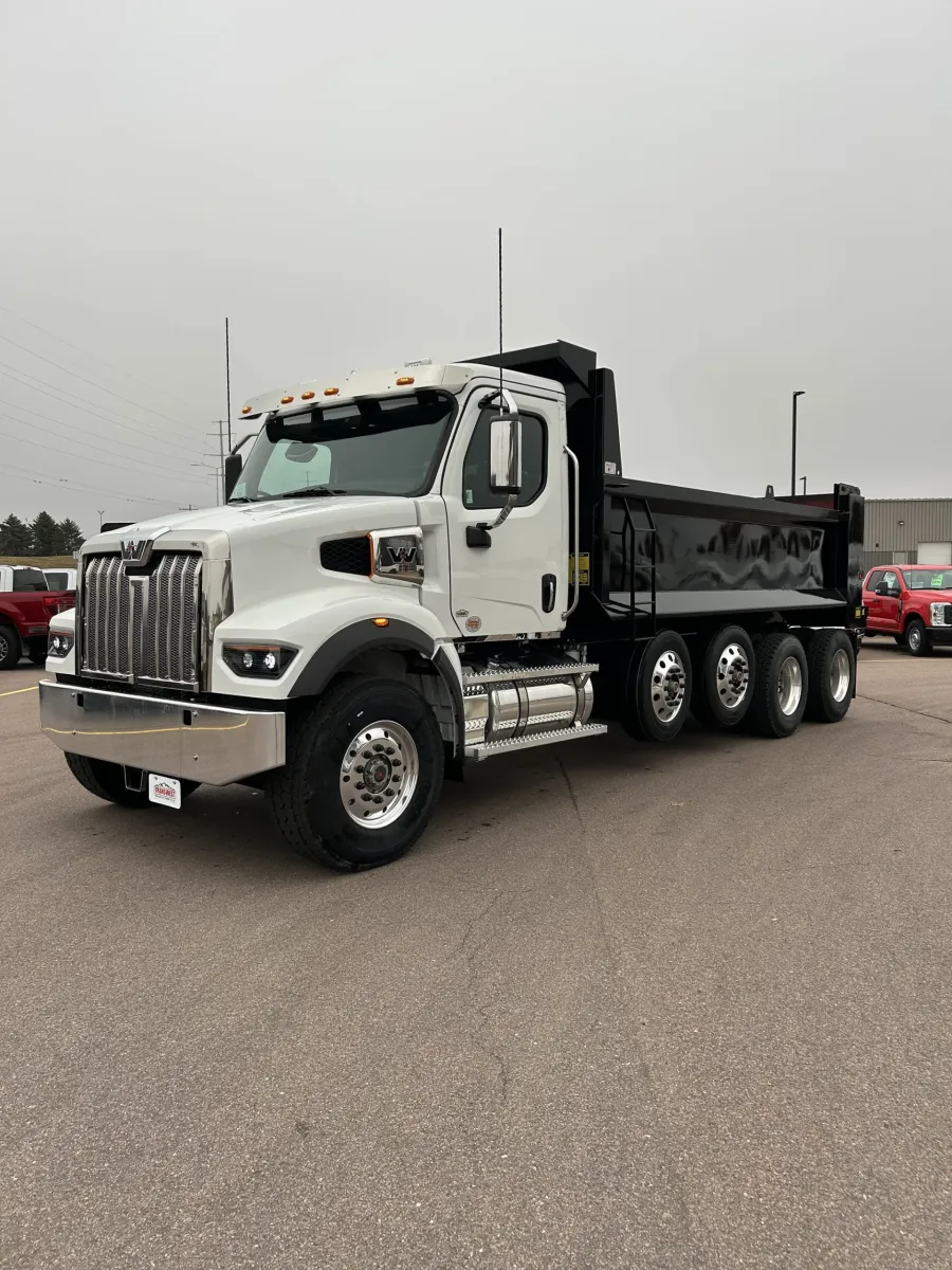 2026 Western Star 47X | Photo 1 of 6