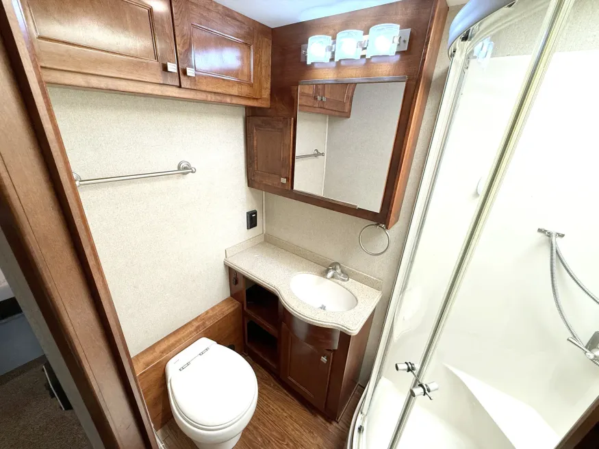 2016 Renegade Verona 40VBH | Photo 13 of 27