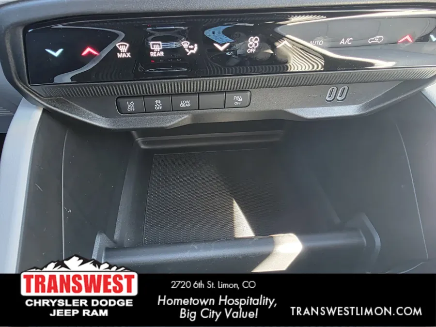 2026 Jeep Cherokee Limited | Photo 20 of 23