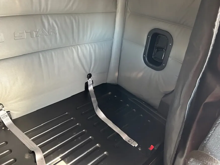 2025 Western Star 47X | Photo 12 of 18