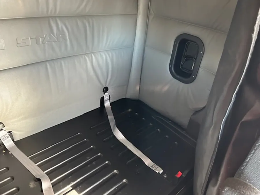 2025 Western Star 47X | Photo 12 of 18