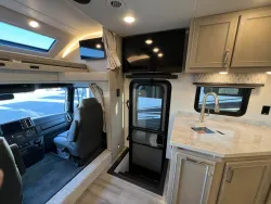 2026 Renegade Verona 40VBH | Thumbnail Photo 14 of 28