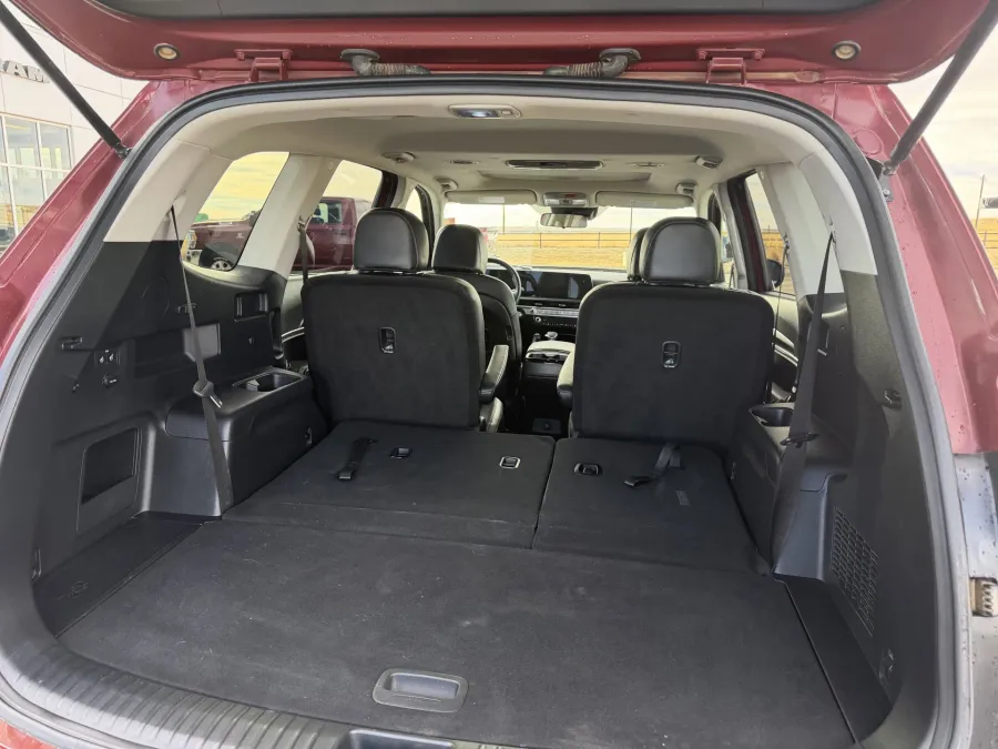 2024 Kia Telluride S | Photo 8 of 22