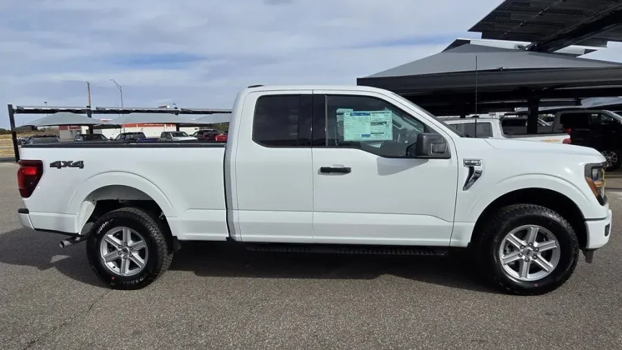 2026 Ford F-150 | Photo 4 of 29