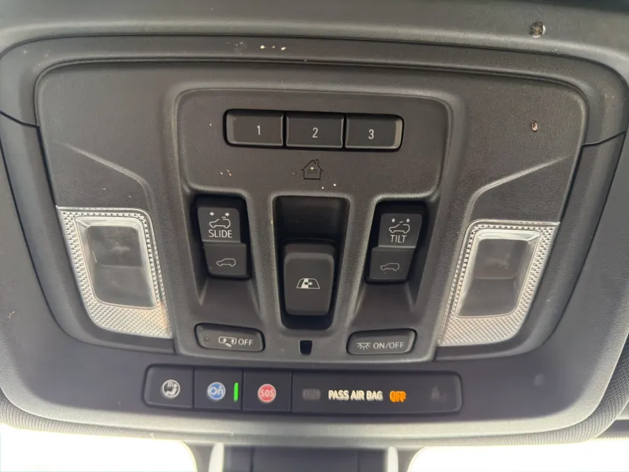 2022 Chevrolet Silverado 2500HD High Country | Photo 20 of 22