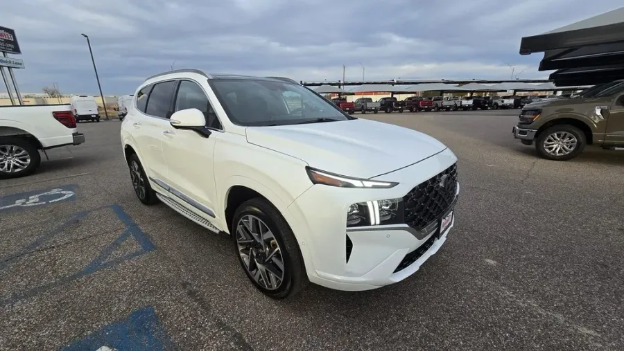 2022 Hyundai Santa Fe | Photo 3 of 33