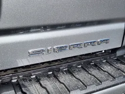 2026 GMC Sierra 2500HD Denali | Thumbnail Photo 15 of 32