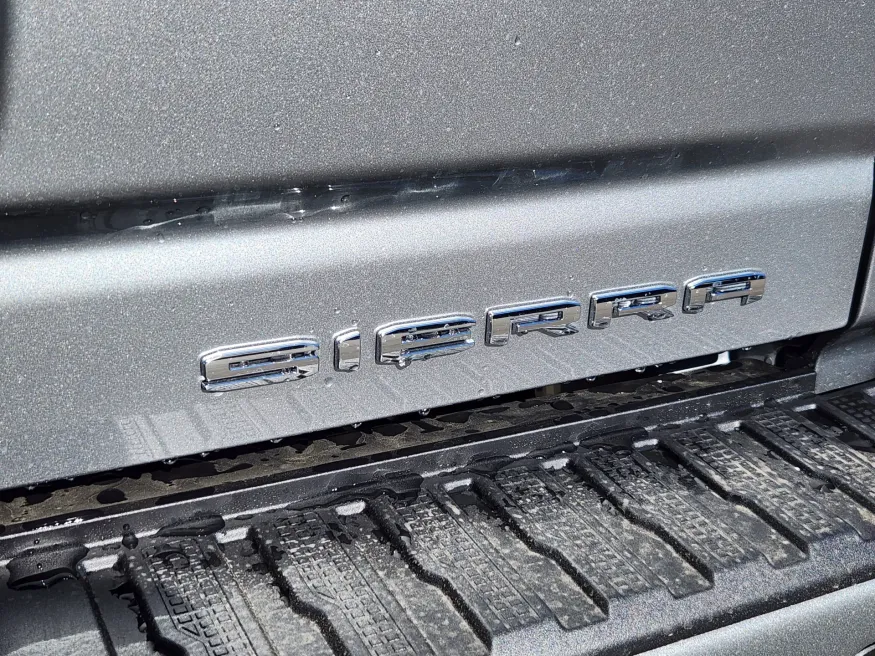 2026 GMC Sierra 2500HD Denali | Photo 15 of 32