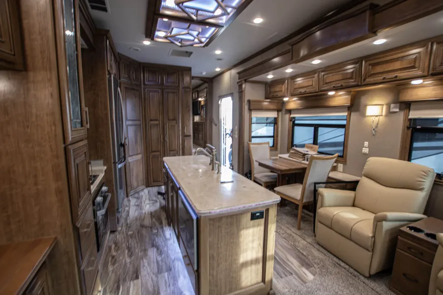 2019 DRV Mobile Suites 39 DBRS3 | Photo 9 of 20