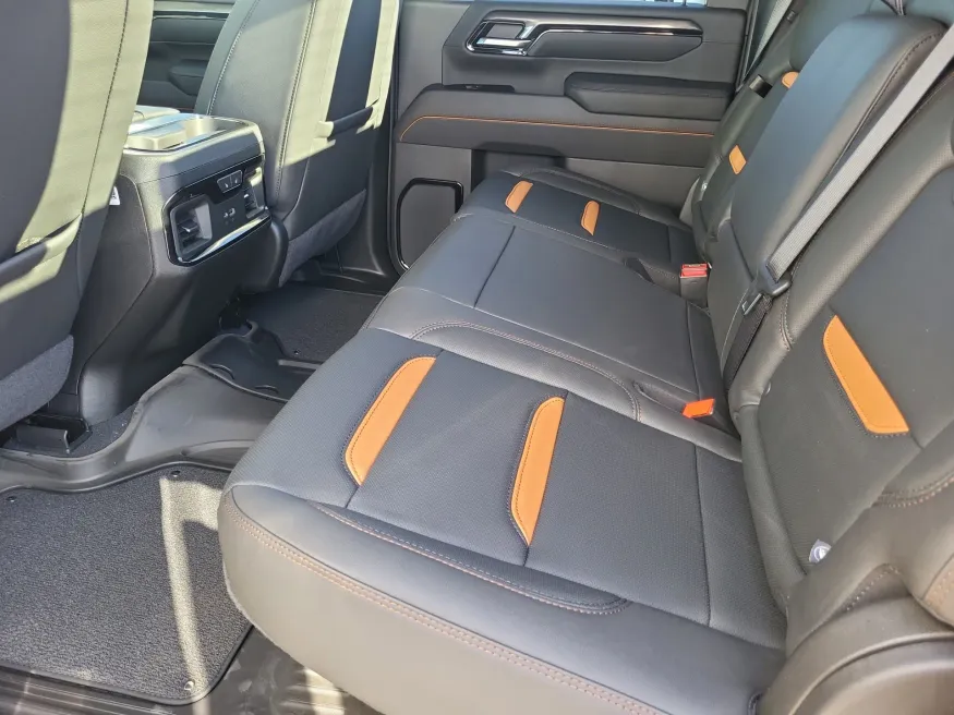 2026 GMC Sierra 2500HD AT4 | Photo 20 of 23