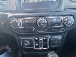 2021 Jeep Wrangler Unlimited Sahara | Thumbnail Photo 18 of 21