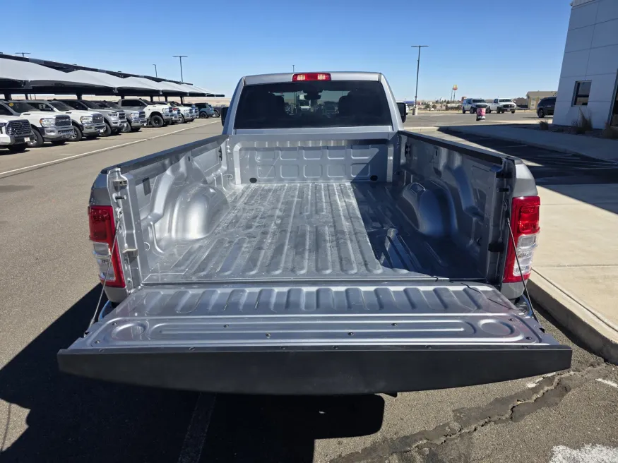 2024 RAM 2500 Big Horn | Photo 12 of 22
