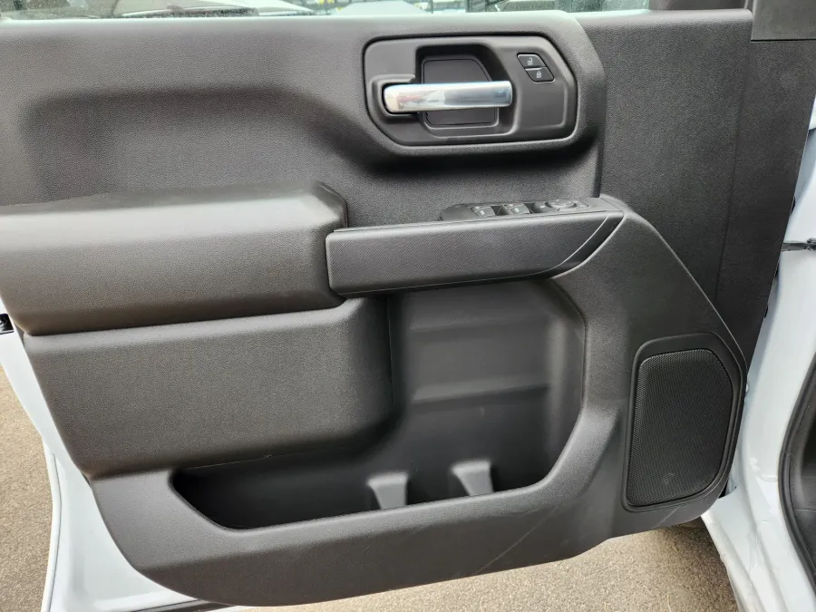 2026 GMC Sierra 3500HD CC Pro | Photo 6 of 28