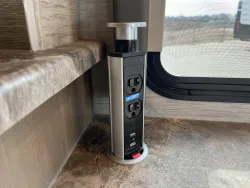 2022 Thor Four Winds 27R | Thumbnail Photo 28 of 37