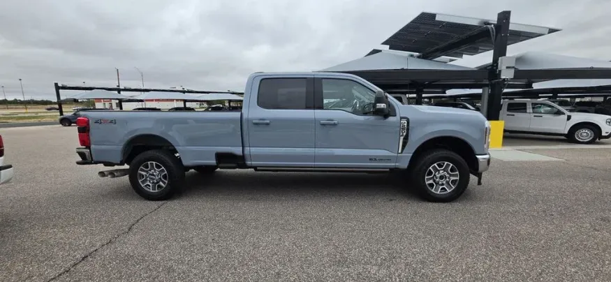2025 Ford F-250 | Photo 6 of 35