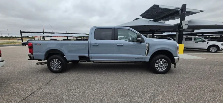 2025 Ford F-250 | Photo 6 of 35