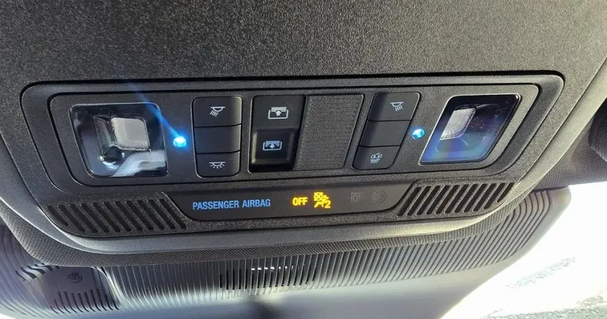 2026 Ford Explorer | Photo 27 of 34