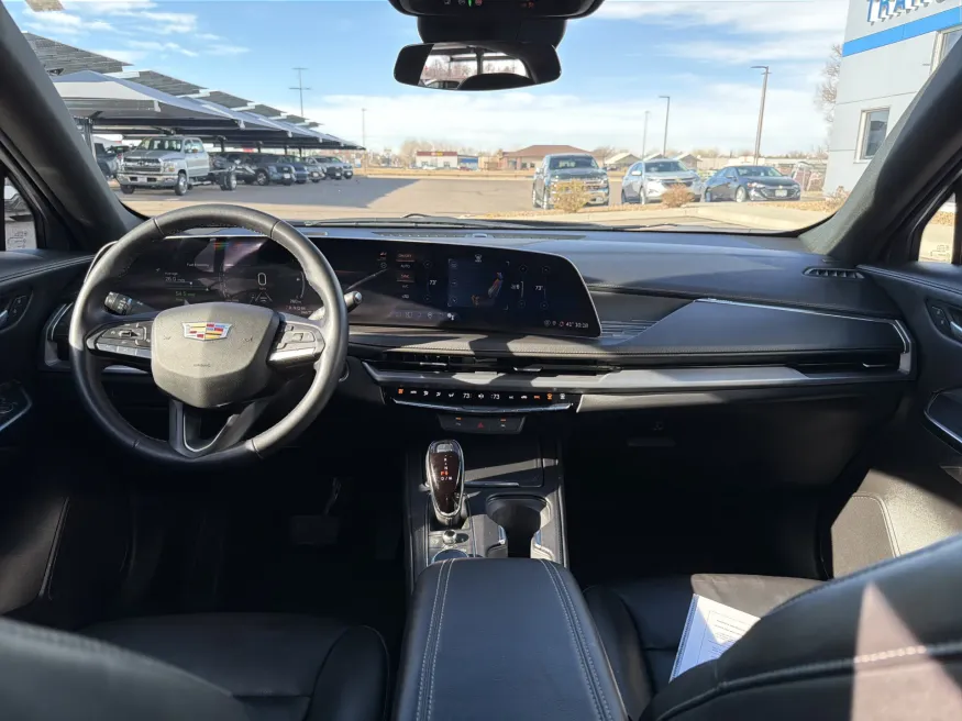 2025 Cadillac XT4 AWD Premium Luxury | Photo 11 of 21