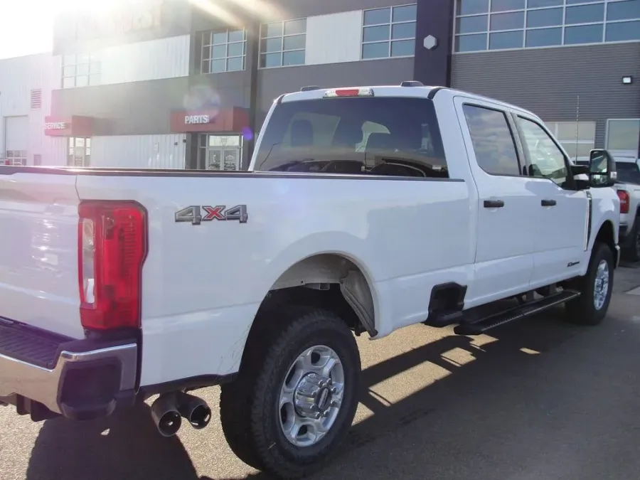 2026 Ford Super Duty F-350 XLT | Photo 7 of 24