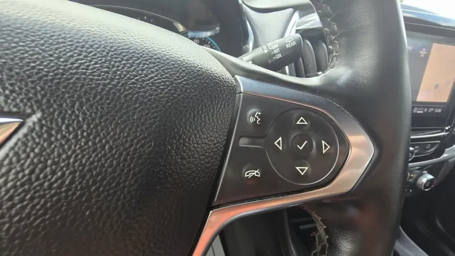 2023 Chevrolet Traverse | Photo 17 of 31