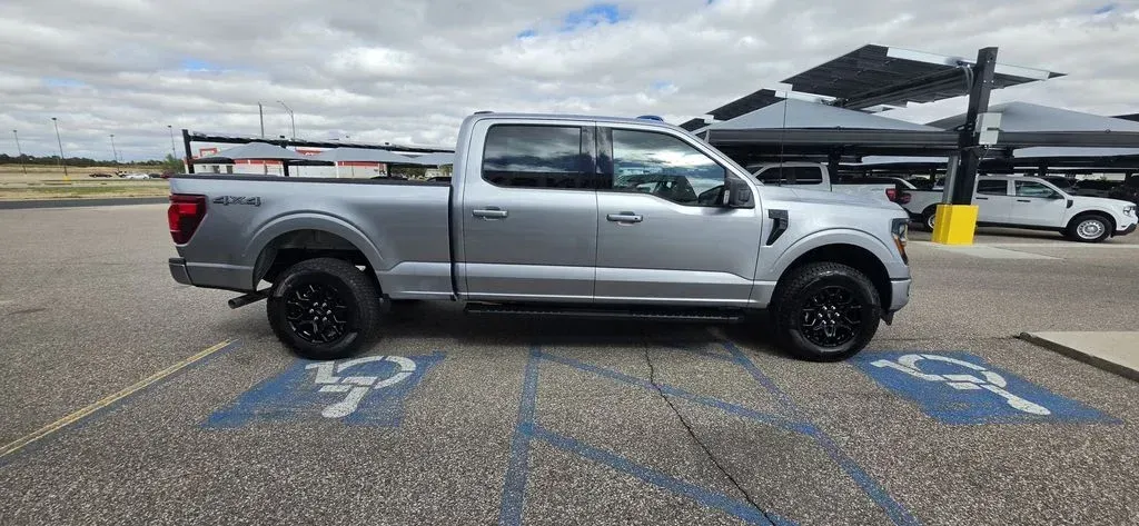 2026 Ford F-150 | Photo 4 of 28