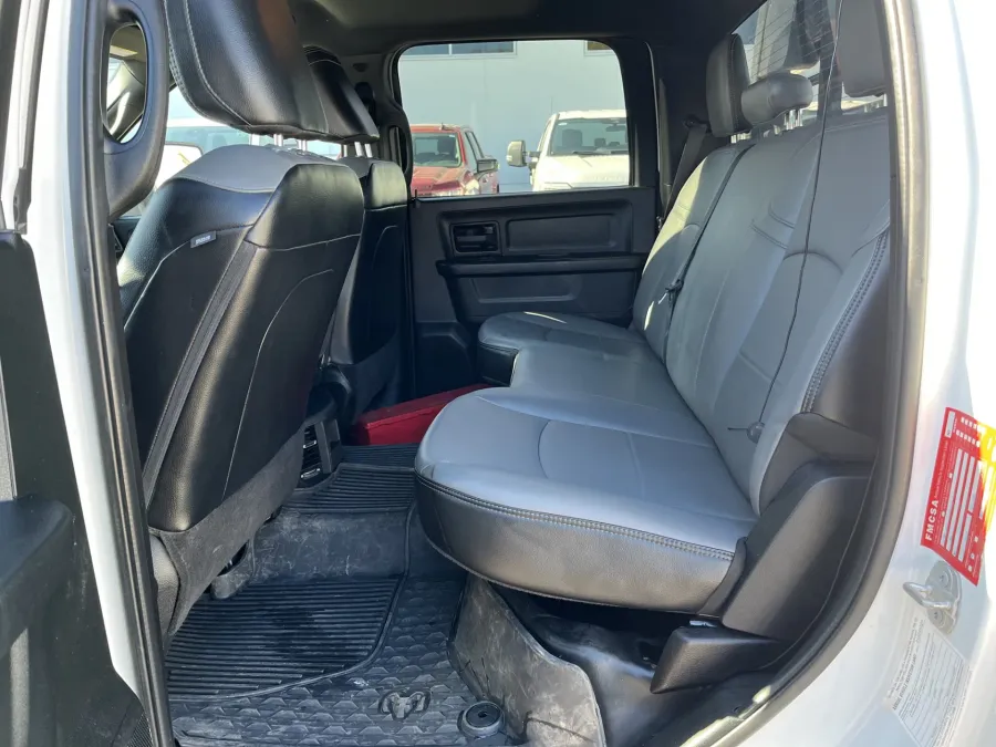 2023 RAM 2500 Tradesman | Photo 6 of 20