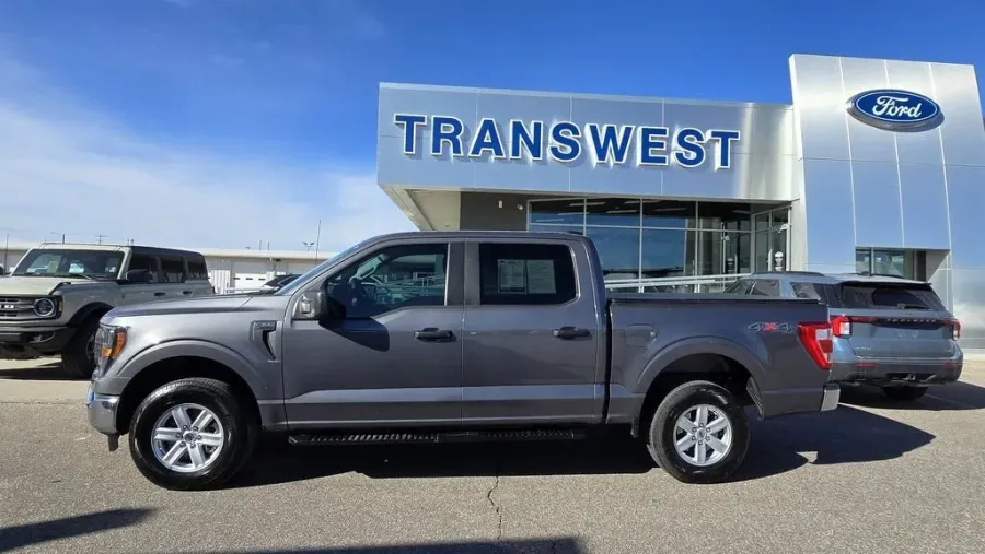 2023 Ford F-150 | Photo 2 of 29