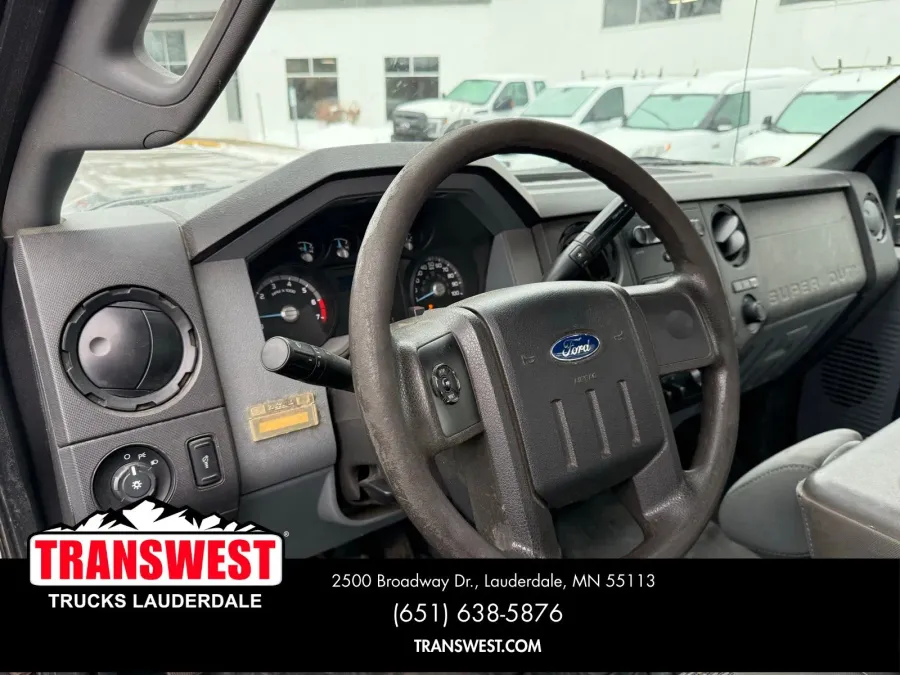 2011 Ford Super Duty F-350 XL | Photo 3 of 20
