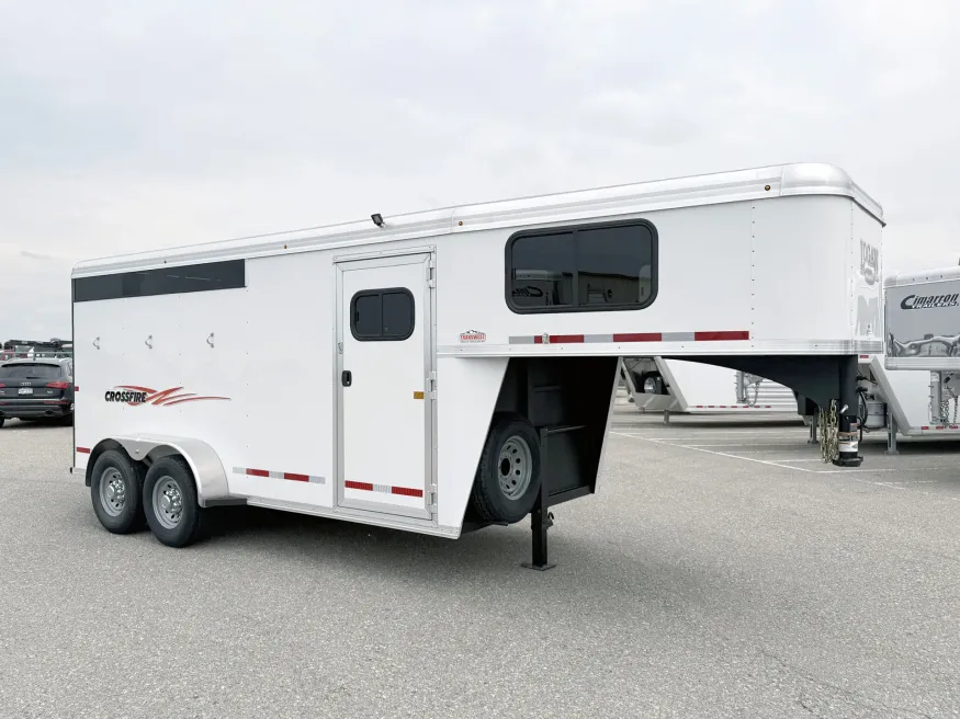 2025 Logan Coach Crossfire 3HGN | Photo 1 of 14