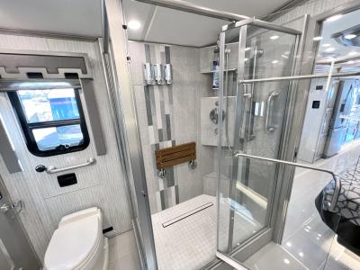 2023 Newmar London Aire 4521 | Thumbnail Photo 29 of 48