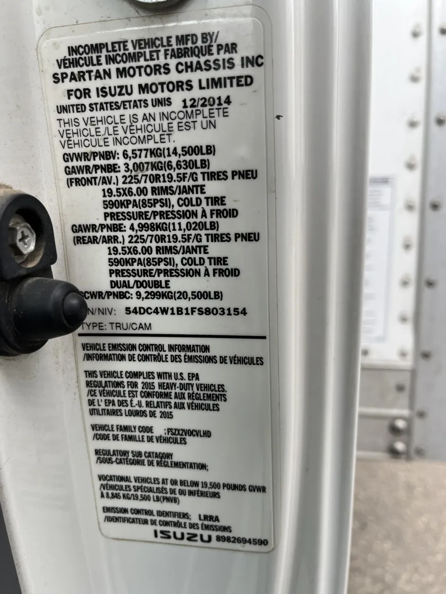 2015 Isuzu NPR | Photo 17 of 18