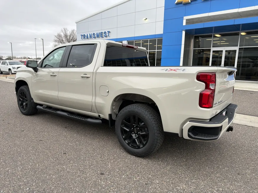 2026 Chevrolet Silverado 1500 RST | Photo 2 of 19
