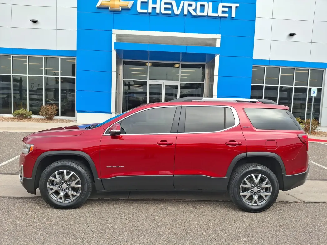 2023 GMC Acadia SLT 