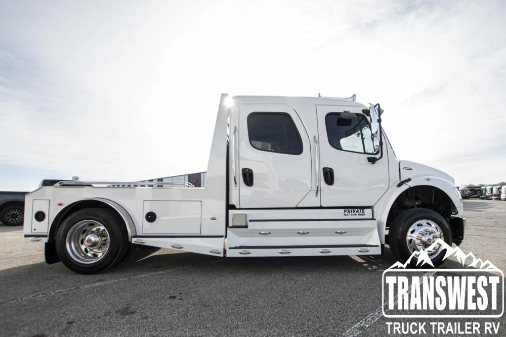 2013 Freightliner M2 106 | Photo 5 of 26