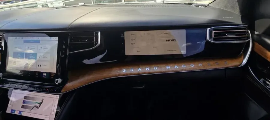 2022 Jeep Grand Wagoneer | Photo 34 of 45