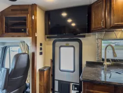 2018 Renegade Verona 40VBH | Thumbnail Photo 14 of 26