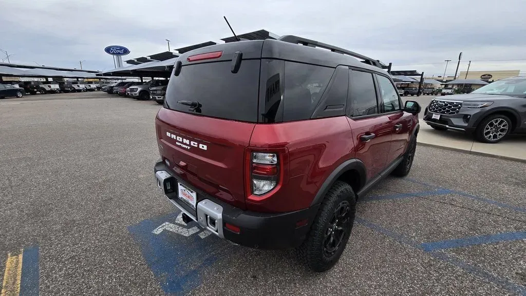 2025 Ford Bronco Sport | Photo 5 of 32