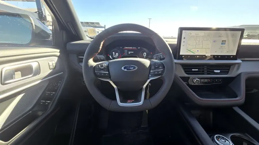 2026 Ford Explorer | Photo 17 of 36