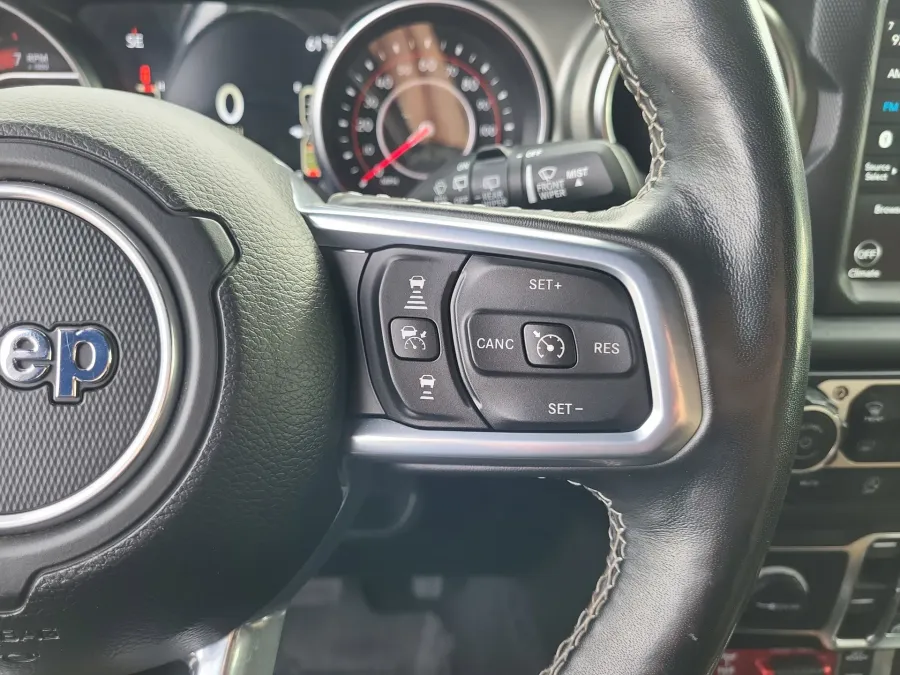 2021 Jeep Wrangler Unlimited Rubicon | Photo 13 of 24