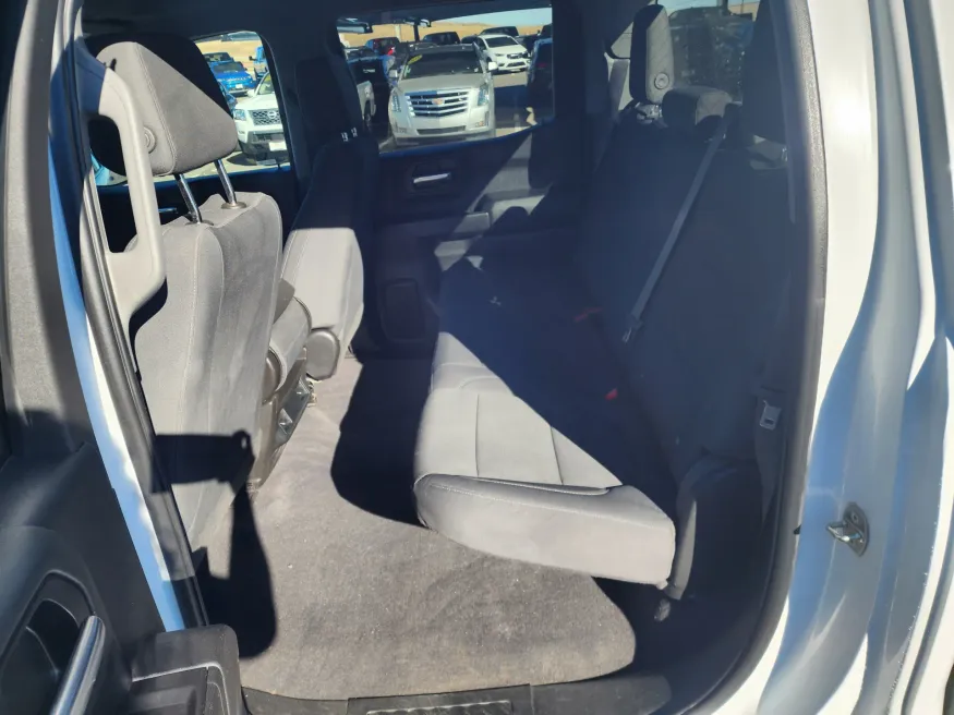 2020 Chevrolet Silverado 1500 Custom | Photo 13 of 25