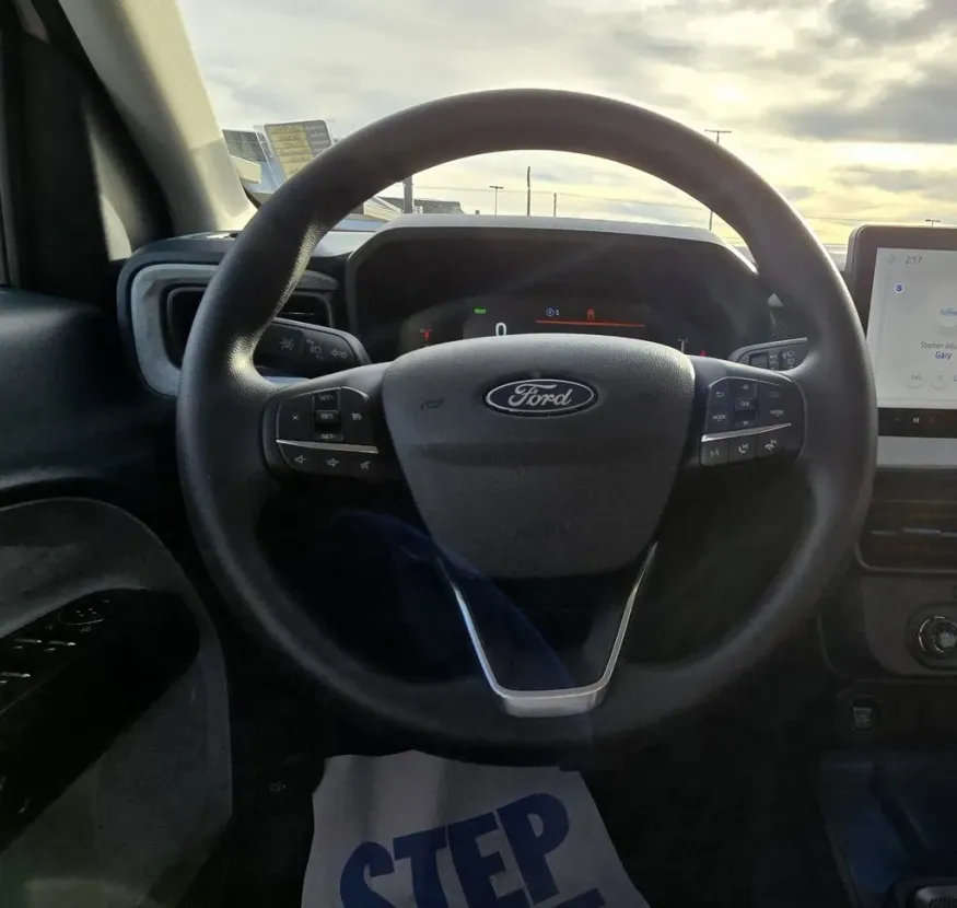 2026 Ford Maverick | Photo 23 of 36