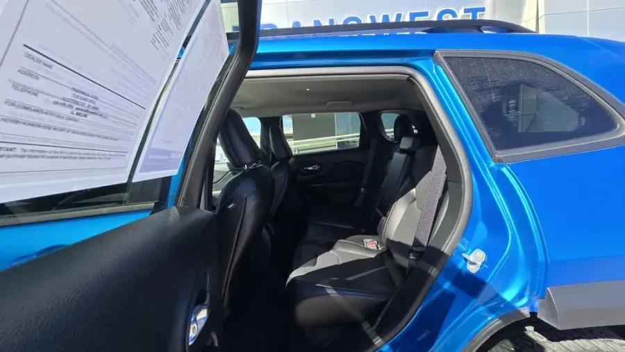 2022 Jeep Cherokee | Photo 28 of 29