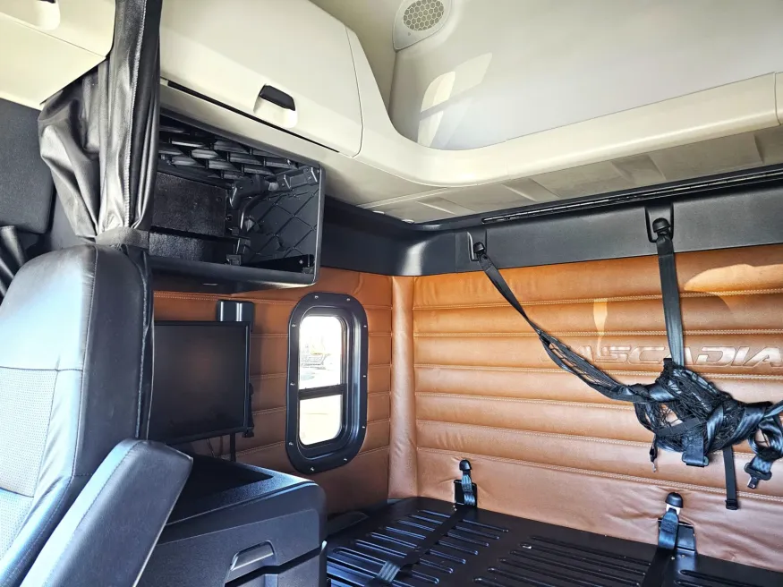 2024 Freightliner Cascadia | Photo 19 of 24